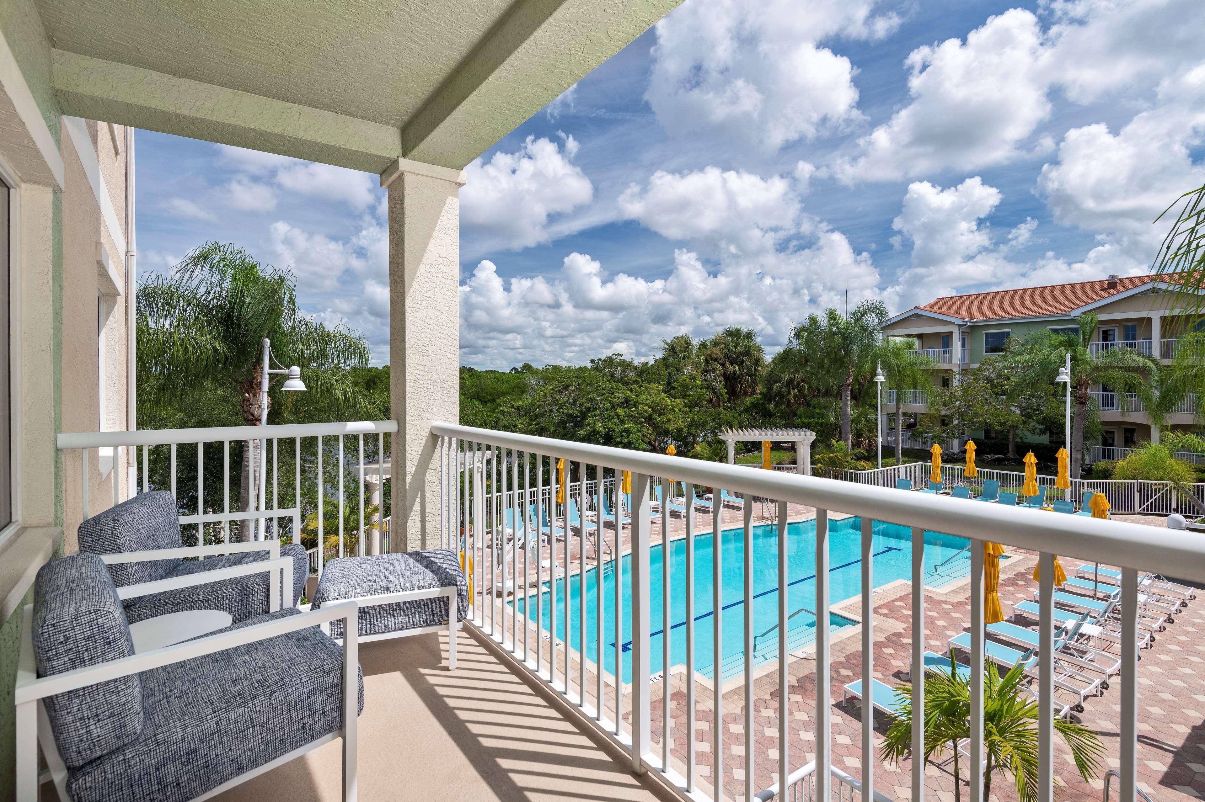 Doubletree Suites By Hilton Naples Naples Park Exteriér fotografie